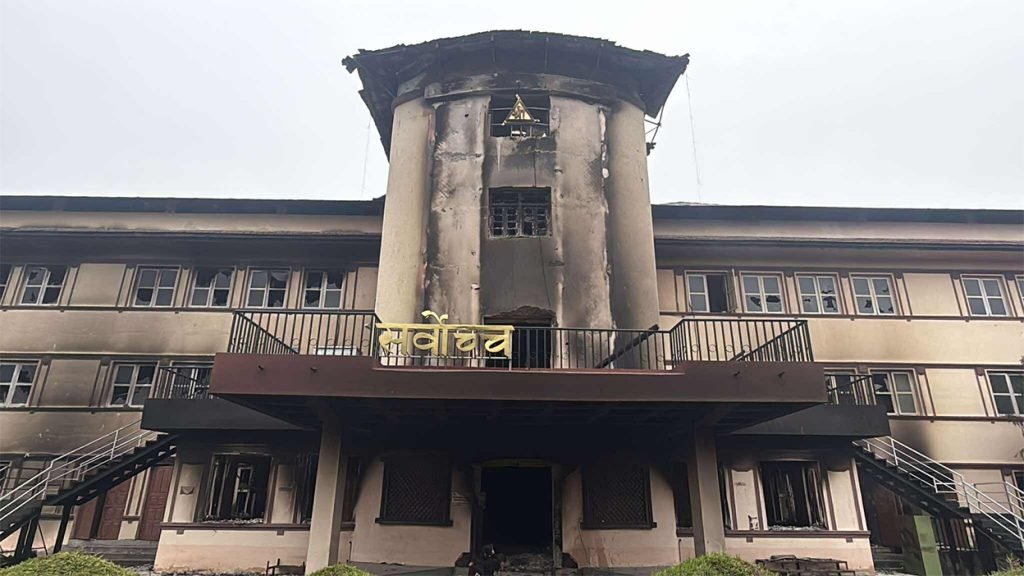 वार्षिक परीक्षा अगावै भर्ना कार्यक्रम नगर्न निजी विद्यालयलाई सर्वोच्चको अन्तरिम आदेश