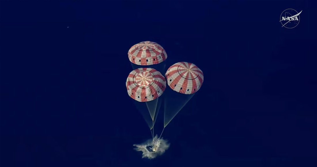 चन्द्रमाको नजिक पुगेका ४ अन्तरिक्ष यात्री पृथ्वीमा फर्किए