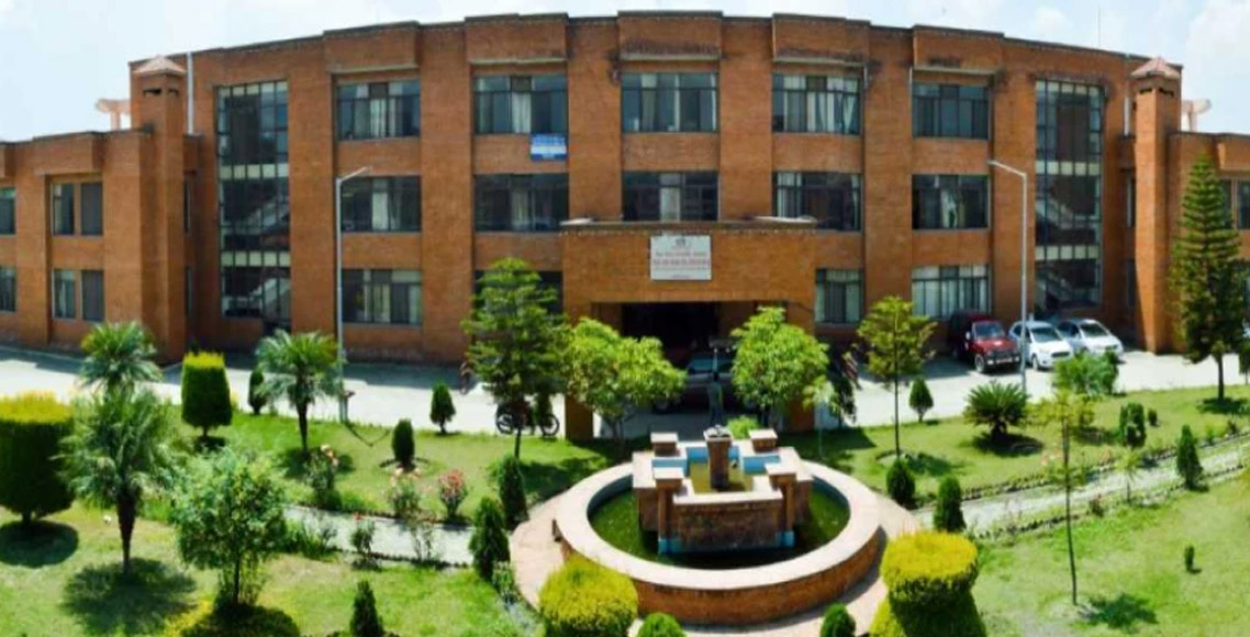 पोशाक र पाठ्यपुस्तक बिक्री गर्ने स्कूललाई कारबाही गर्न परिपत्र